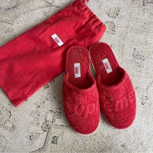 Supreme red Frette slippers 8-10
